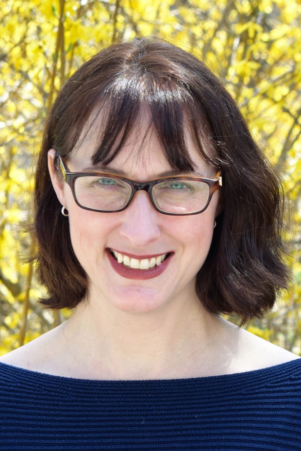 AnnieCroninRomano-head shot